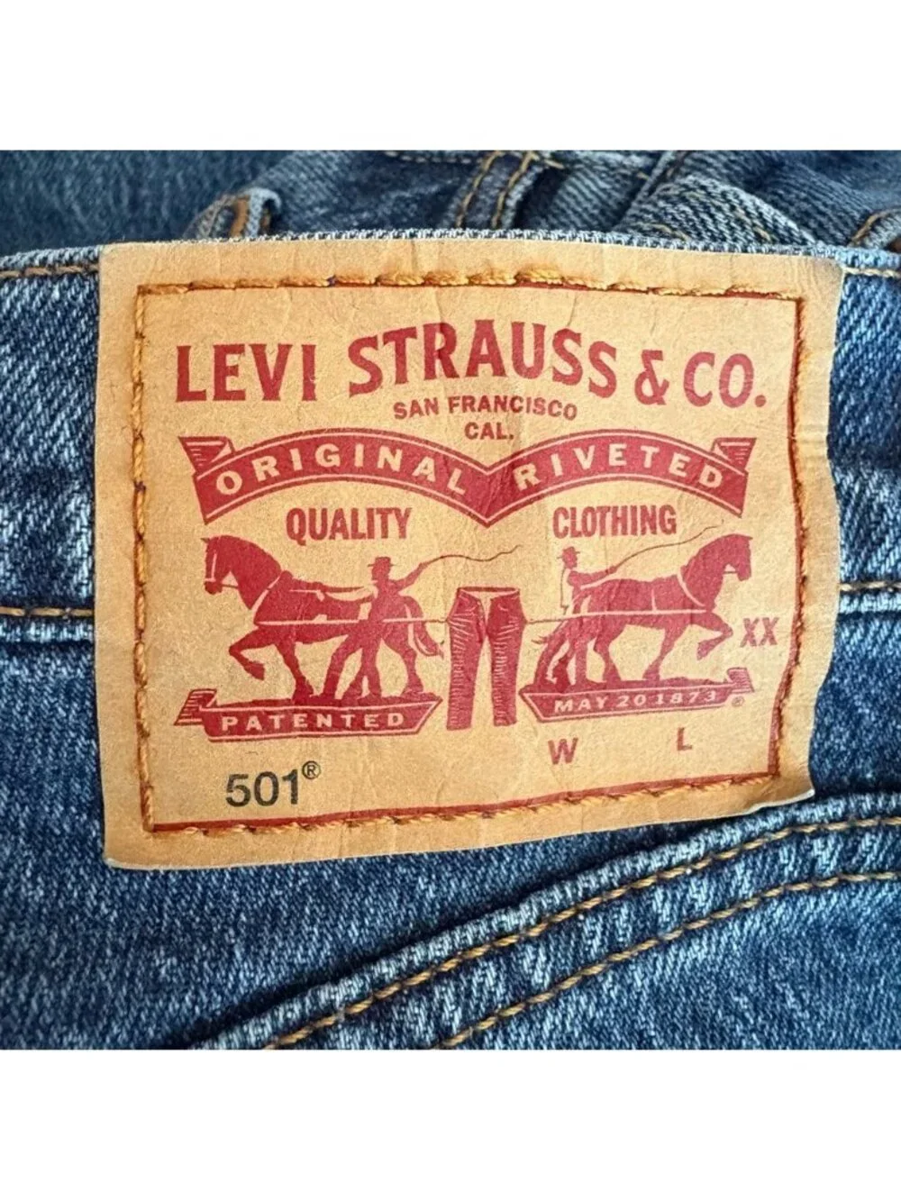 Levi’s 501 Original Fit Jeans Size 24 Medium Blue Wash - Picture 11 of 15